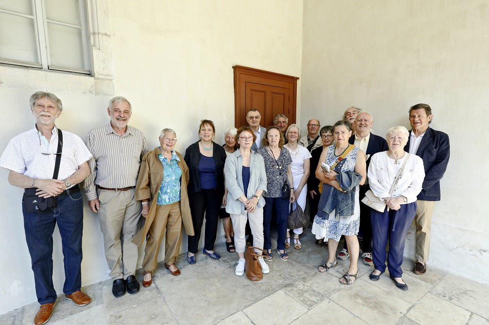 Les participants dans la galerie de l'Hôtel-Dieu AG2023 DOLE - Photo galerie de l'Hôtel-Dieu